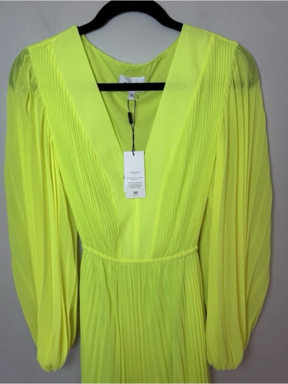 Molly Neon Yellow Pleated V-Neck Long Sleeve Dress